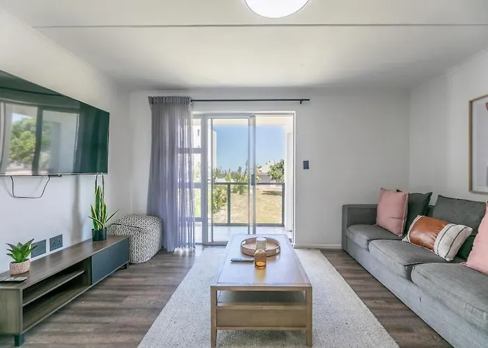 Beach Holiday Apartment - Big Bay, Cape Town
