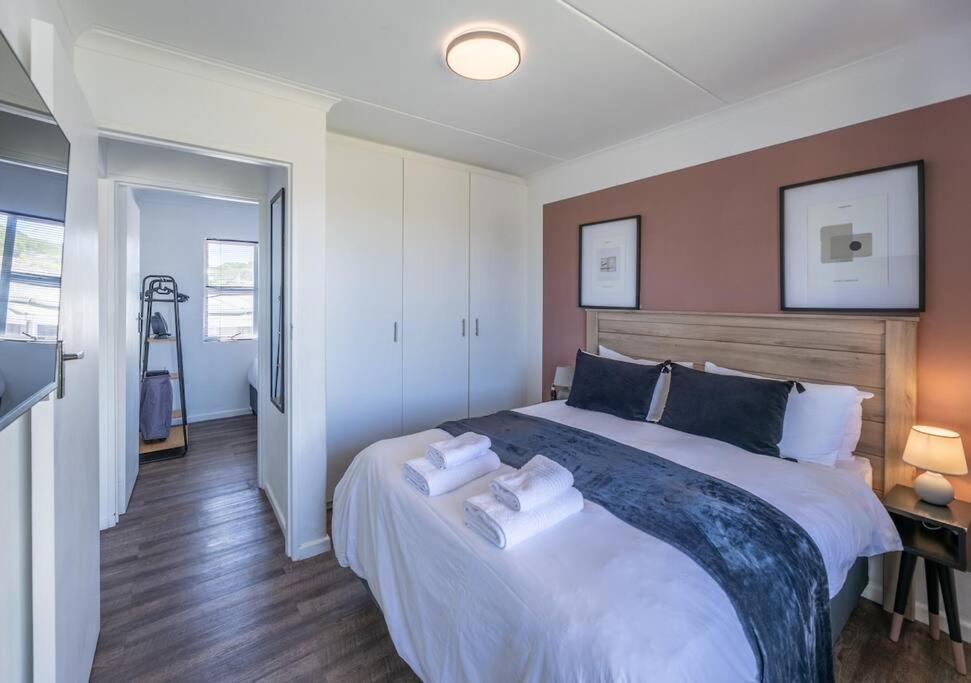 - Big Bay, Apartment Cape Town